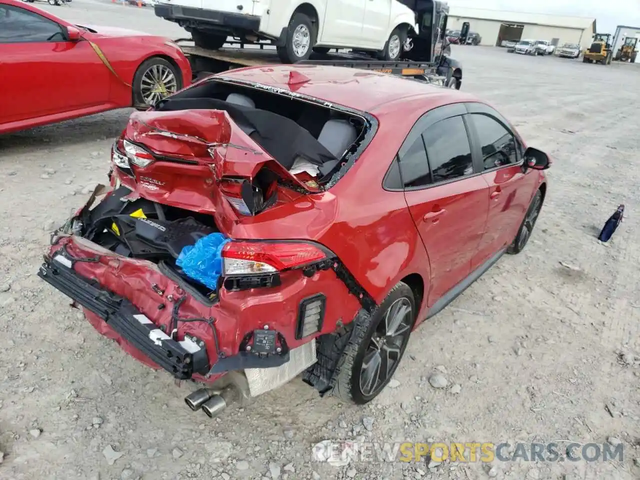 4 Photograph of a damaged car 5YFP4RCE8LP027939 TOYOTA COROLLA 2020