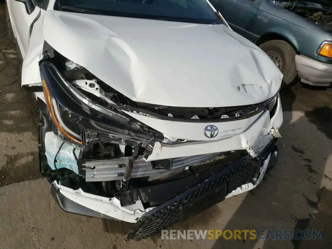 9 Photograph of a damaged car 5YFP4RCE8LP034471 TOYOTA COROLLA 2020