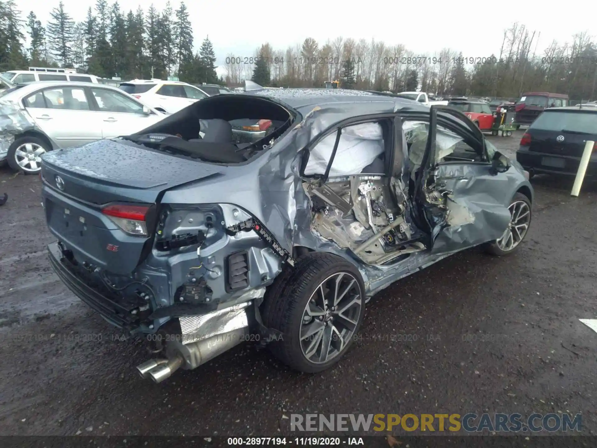 4 Photograph of a damaged car 5YFP4RCE8LP048385 TOYOTA COROLLA 2020