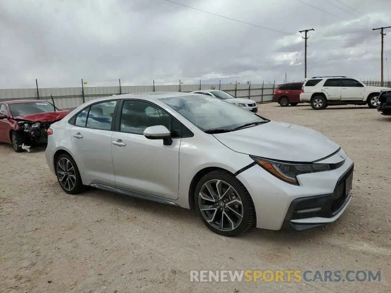 4 Photograph of a damaged car 5YFP4RCE9LP011863 TOYOTA COROLLA 2020