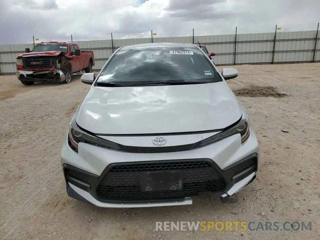 5 Photograph of a damaged car 5YFP4RCE9LP011863 TOYOTA COROLLA 2020