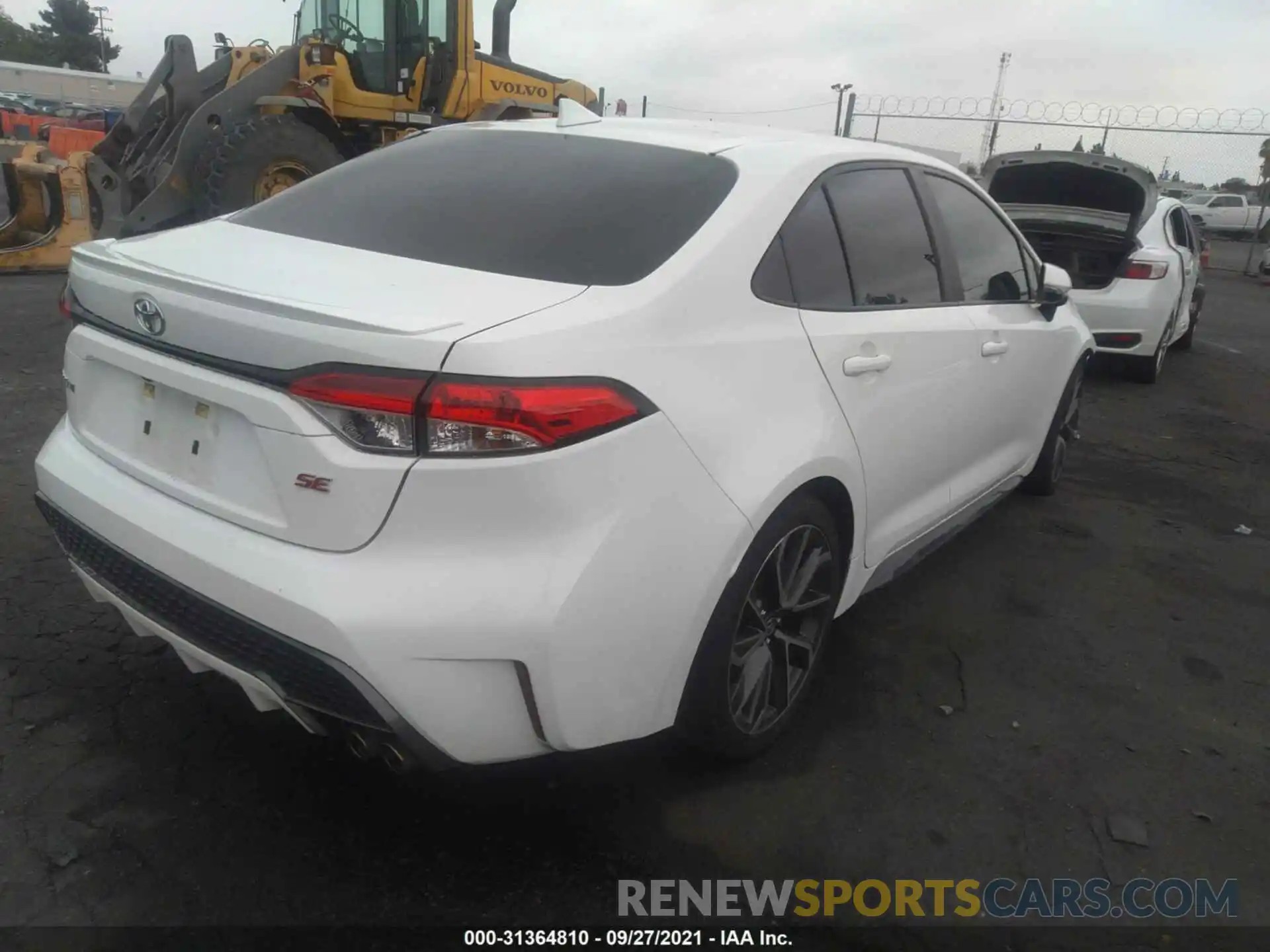 4 Photograph of a damaged car 5YFP4RCE9LP016920 TOYOTA COROLLA 2020