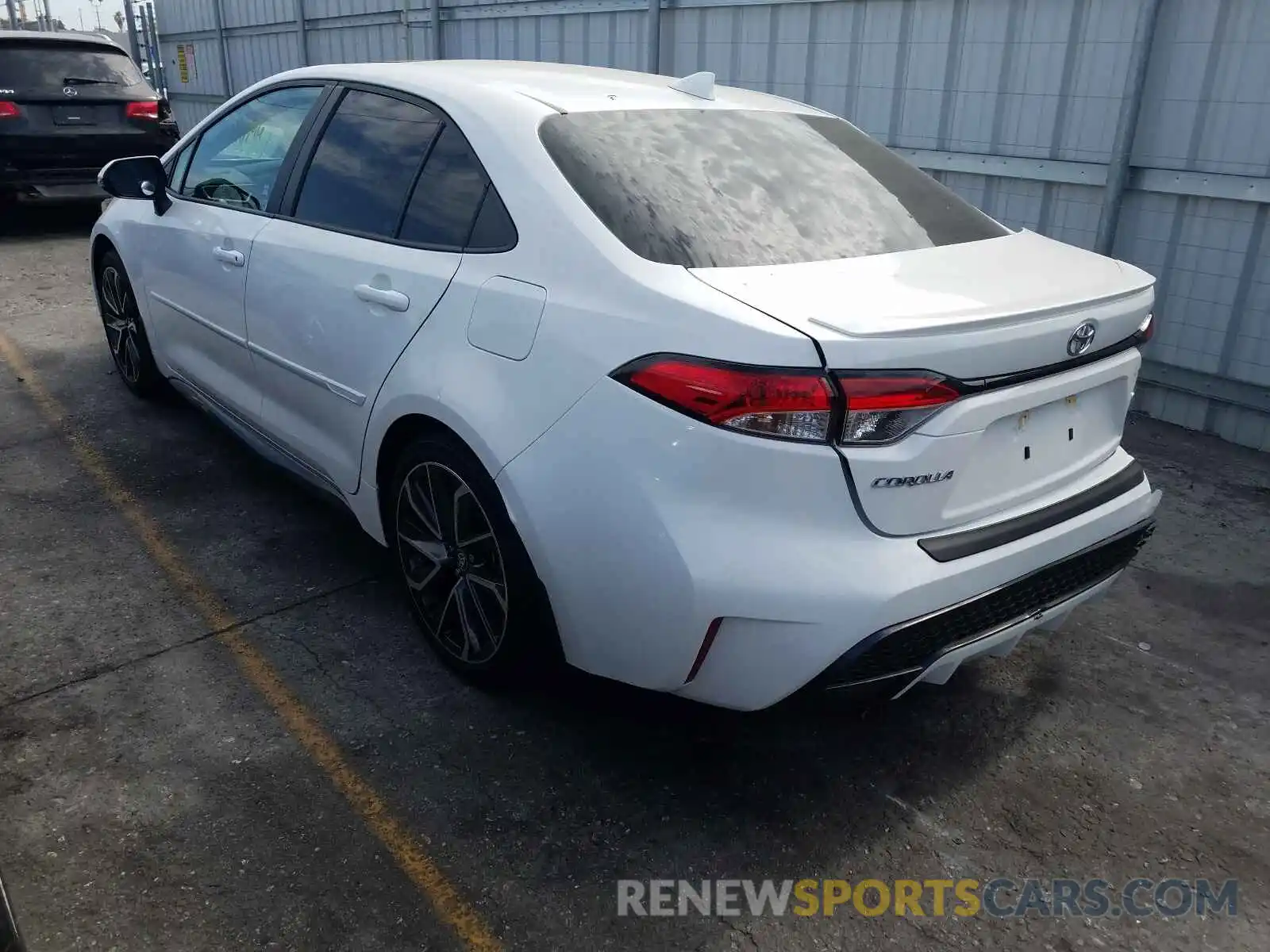 3 Photograph of a damaged car 5YFP4RCE9LP038271 TOYOTA COROLLA 2020