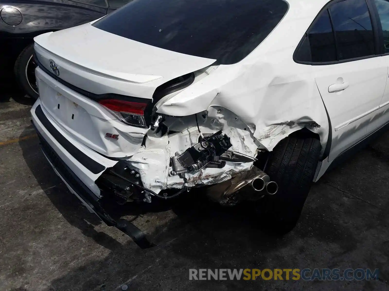 9 Photograph of a damaged car 5YFP4RCE9LP038271 TOYOTA COROLLA 2020