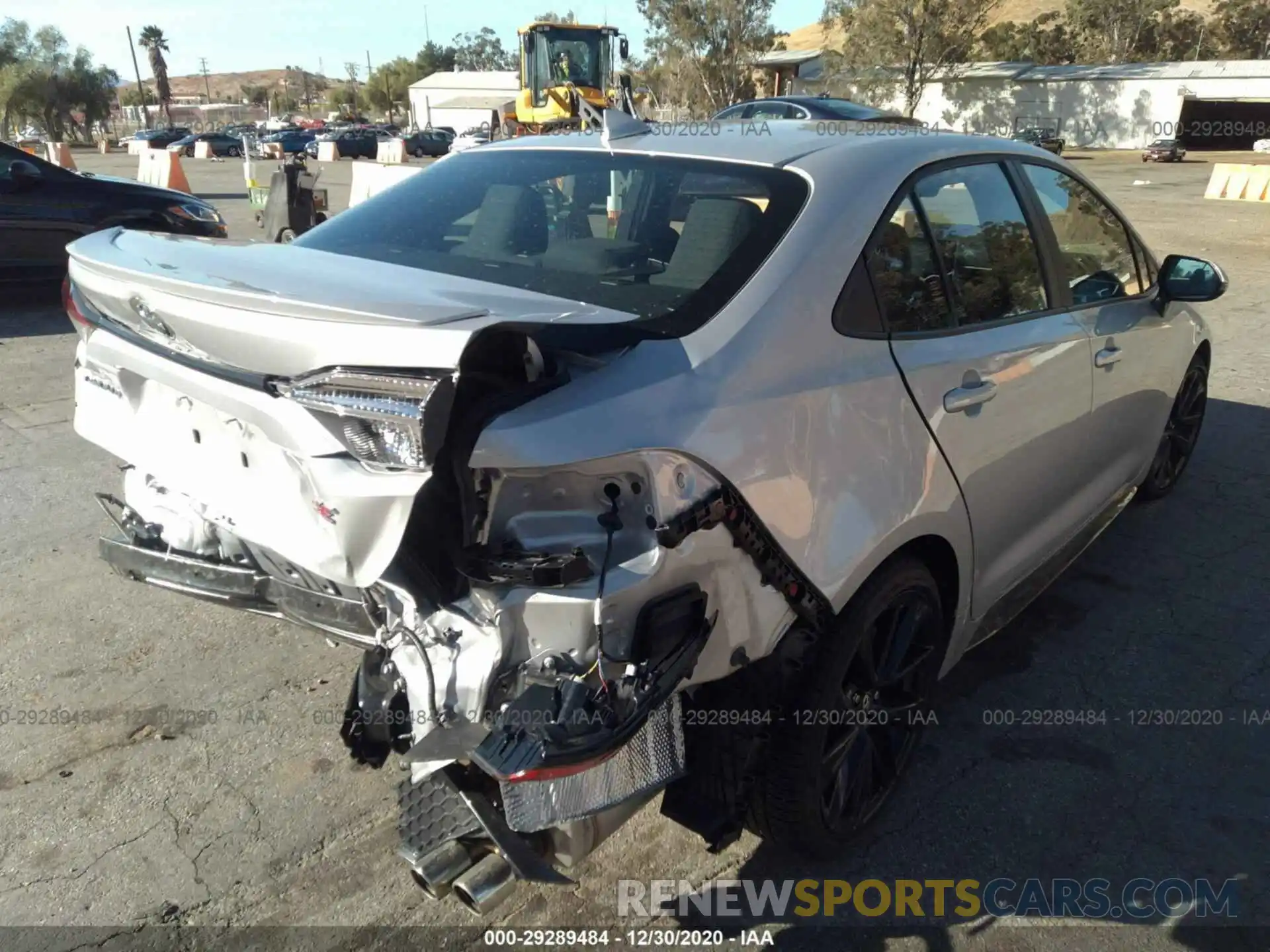 4 Photograph of a damaged car 5YFP4RCE9LP046676 TOYOTA COROLLA 2020