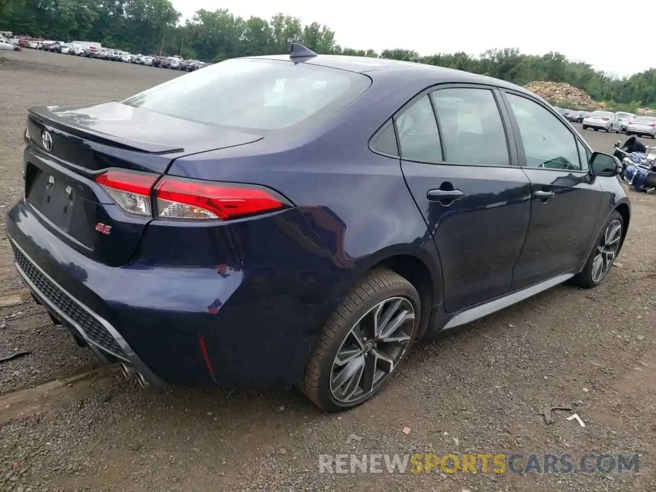 4 Photograph of a damaged car 5YFP4RCE9LP050288 TOYOTA COROLLA 2020