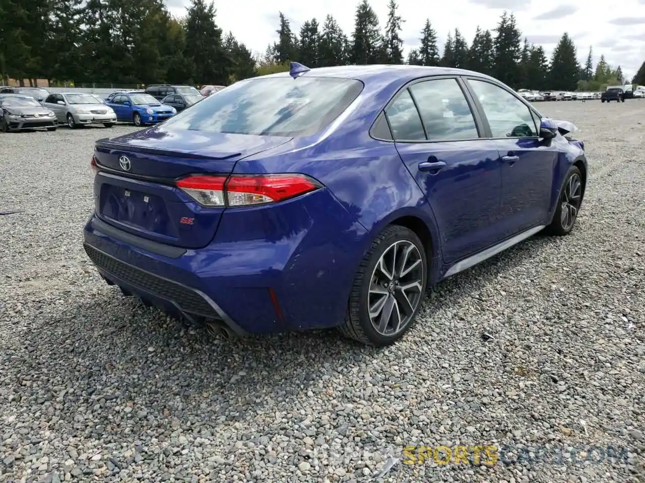 4 Photograph of a damaged car 5YFP4RCE9LP052512 TOYOTA COROLLA 2020