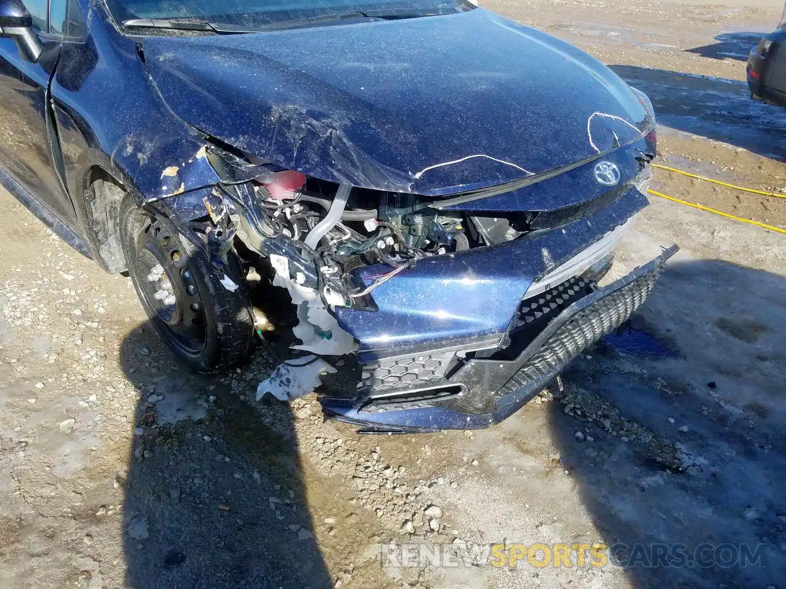 9 Photograph of a damaged car 5YFS4RCE0LP001135 TOYOTA COROLLA 2020