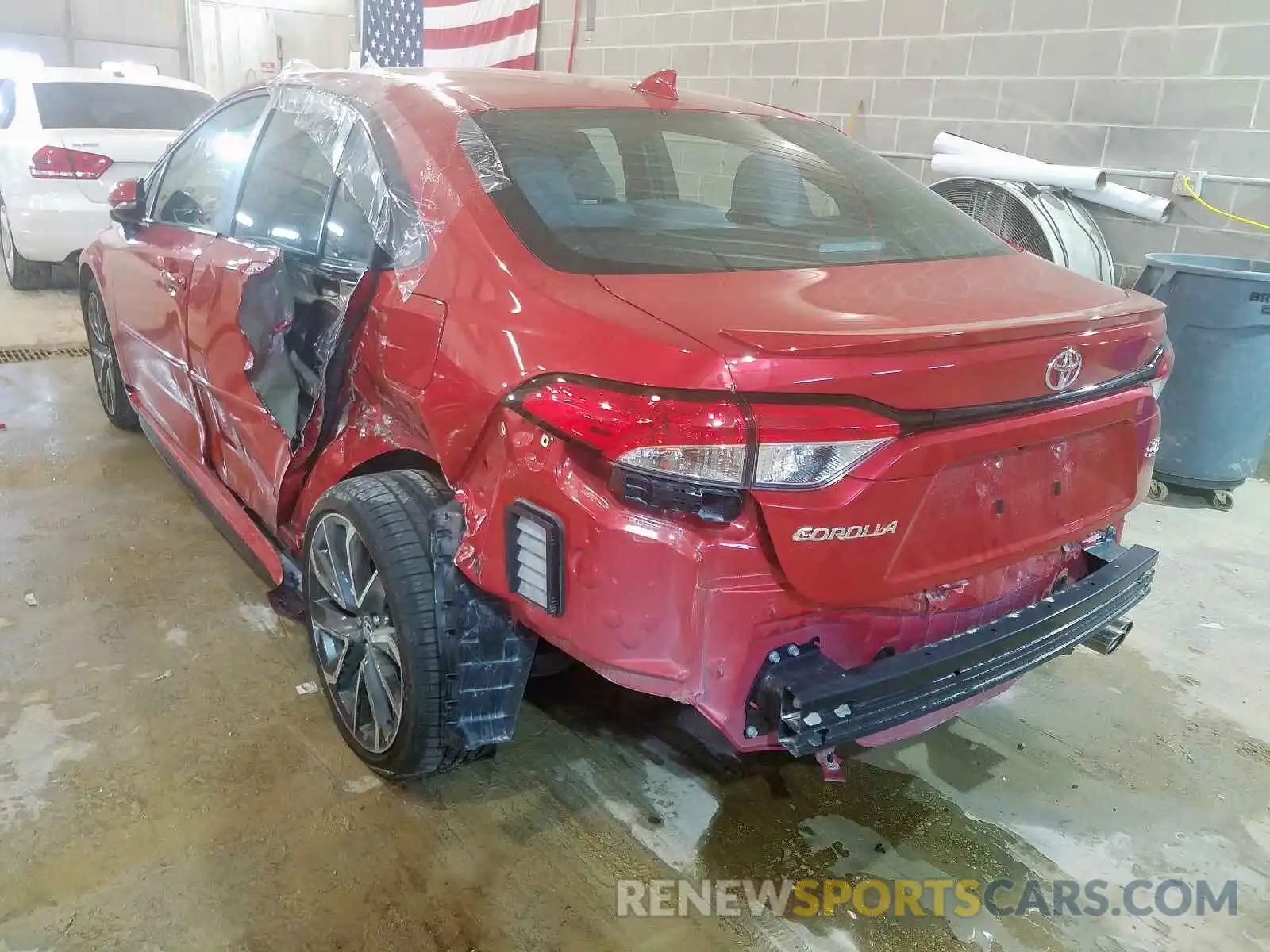 3 Photograph of a damaged car 5YFS4RCE0LP007758 TOYOTA COROLLA 2020