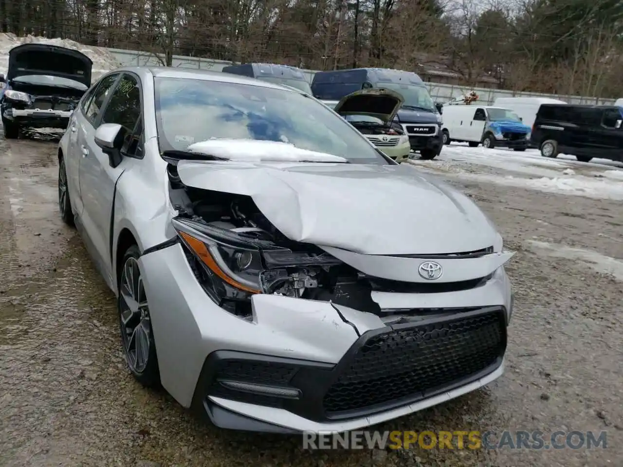 9 Photograph of a damaged car 5YFS4RCE0LP007940 TOYOTA COROLLA 2020