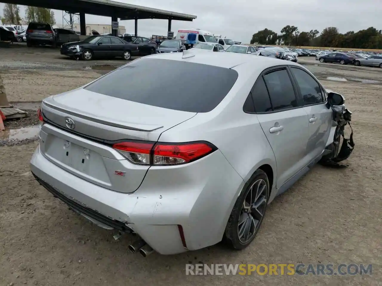 4 Photograph of a damaged car 5YFS4RCE0LP011759 TOYOTA COROLLA 2020