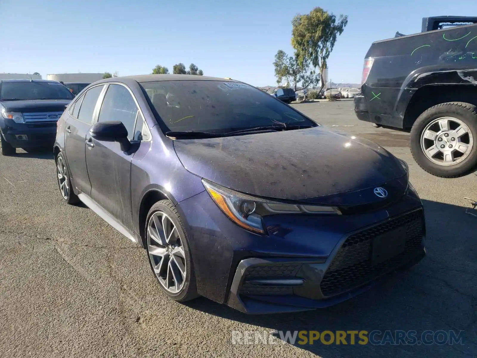 1 Photograph of a damaged car 5YFS4RCE0LP012068 TOYOTA COROLLA 2020