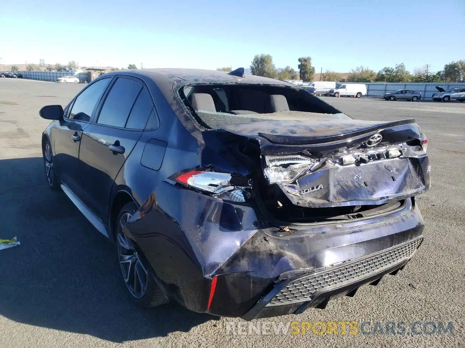 3 Photograph of a damaged car 5YFS4RCE0LP012068 TOYOTA COROLLA 2020