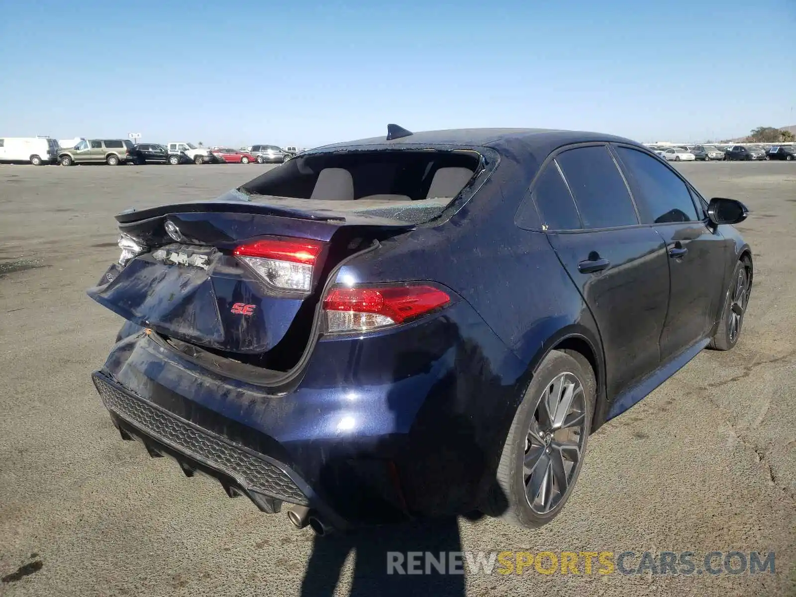 4 Photograph of a damaged car 5YFS4RCE0LP012068 TOYOTA COROLLA 2020