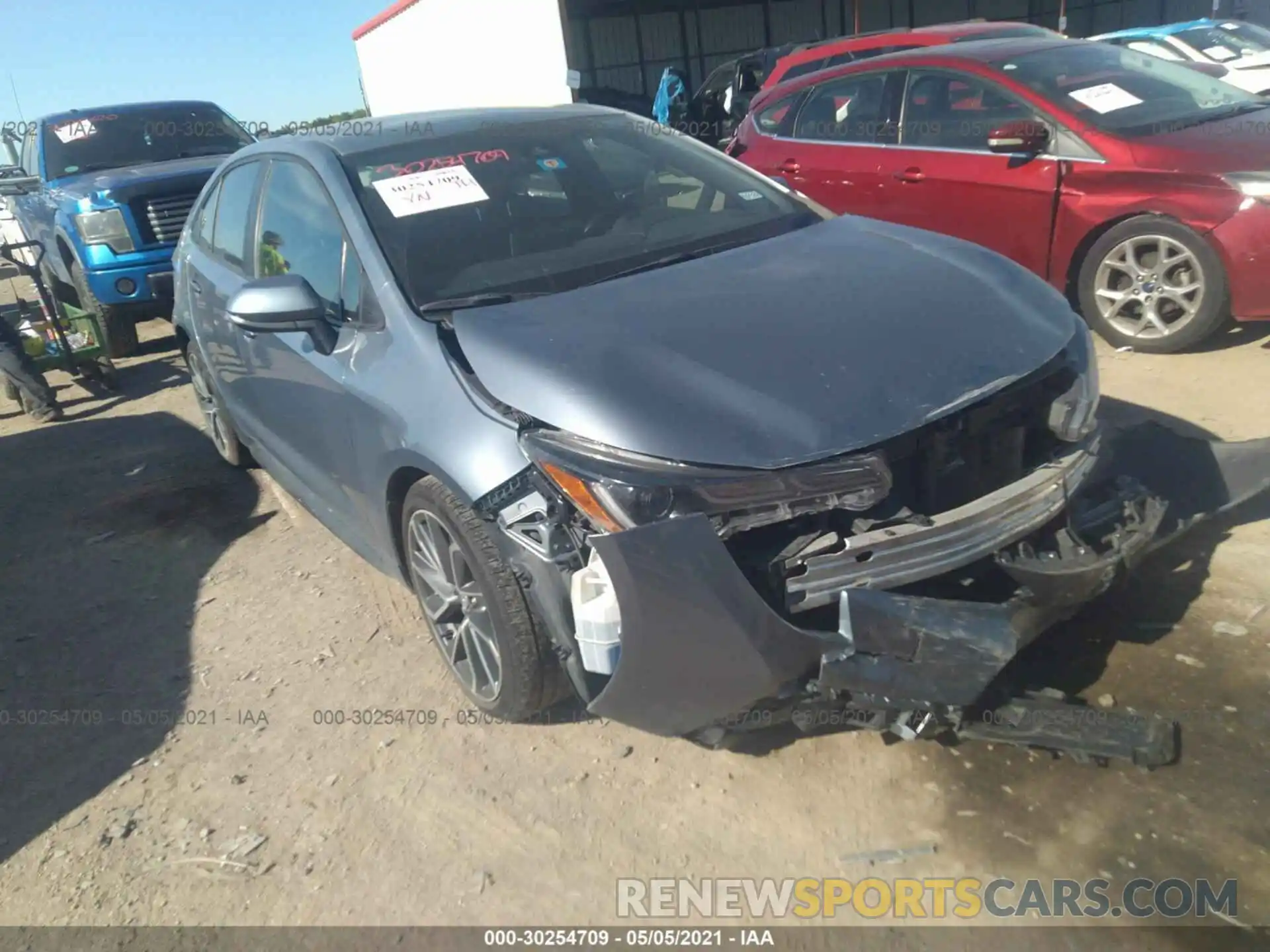 1 Photograph of a damaged car 5YFS4RCE0LP014399 TOYOTA COROLLA 2020