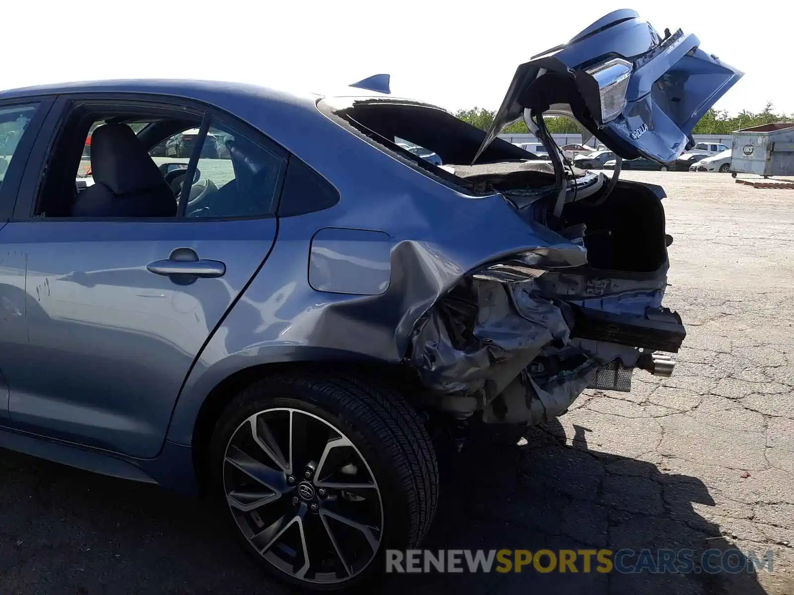 9 Photograph of a damaged car 5YFS4RCE0LP015326 TOYOTA COROLLA 2020