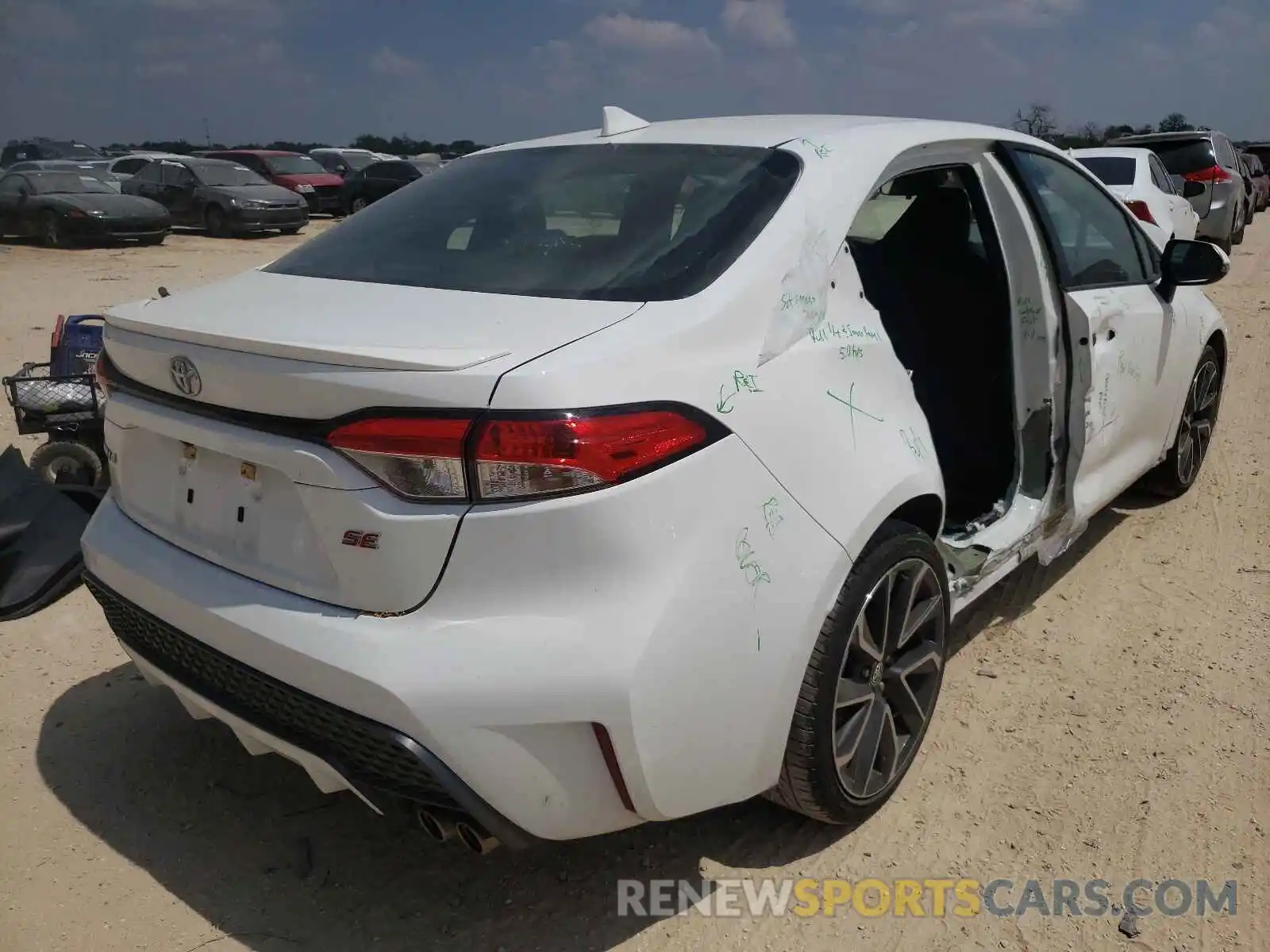 4 Photograph of a damaged car 5YFS4RCE0LP015844 TOYOTA COROLLA 2020