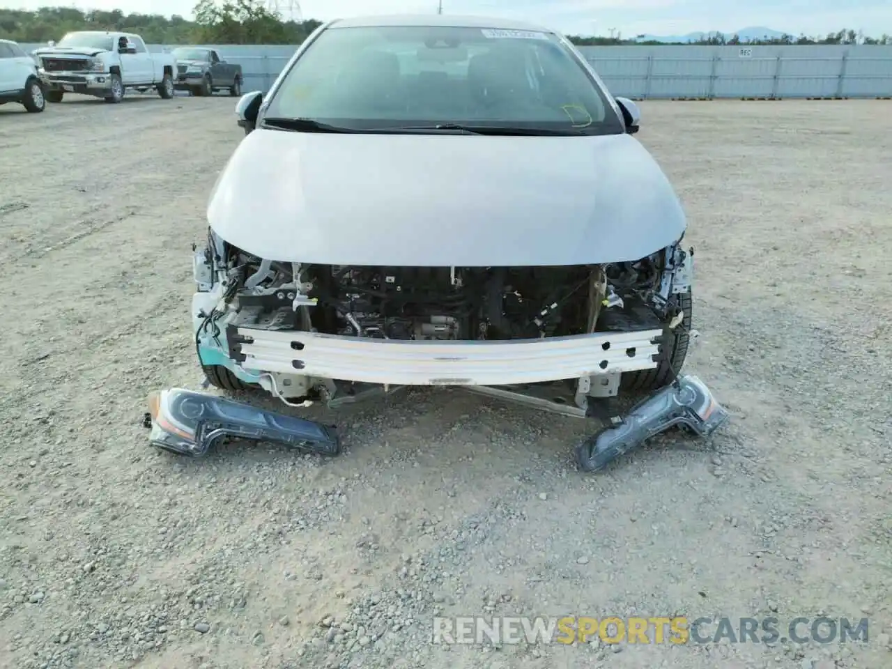 9 Photograph of a damaged car 5YFS4RCE0LP016251 TOYOTA COROLLA 2020