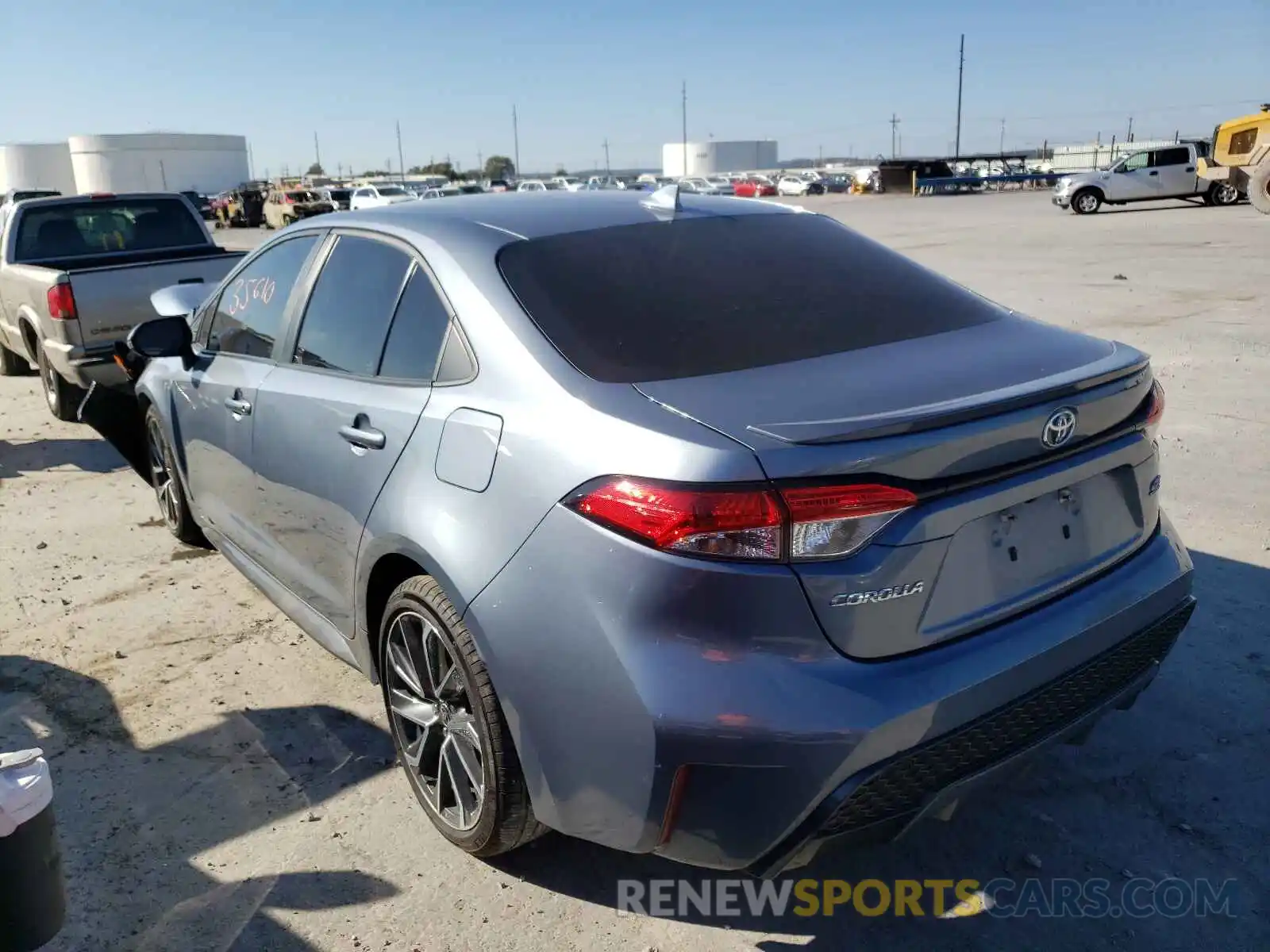 3 Photograph of a damaged car 5YFS4RCE0LP016587 TOYOTA COROLLA 2020