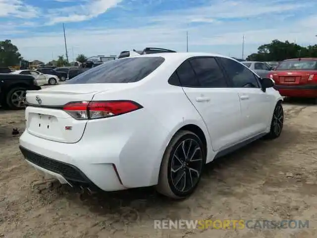 4 Photograph of a damaged car 5YFS4RCE0LP018405 TOYOTA COROLLA 2020