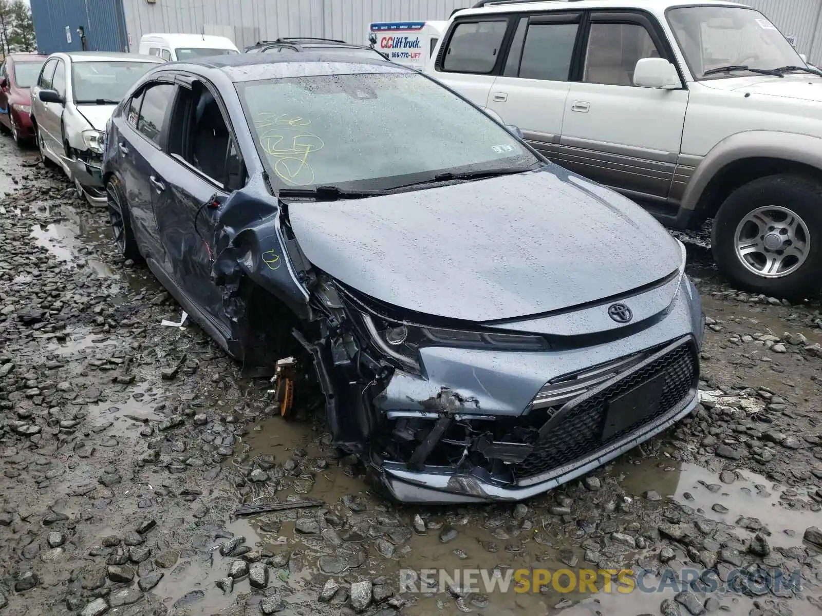 1 Photograph of a damaged car 5YFS4RCE0LP018727 TOYOTA COROLLA 2020