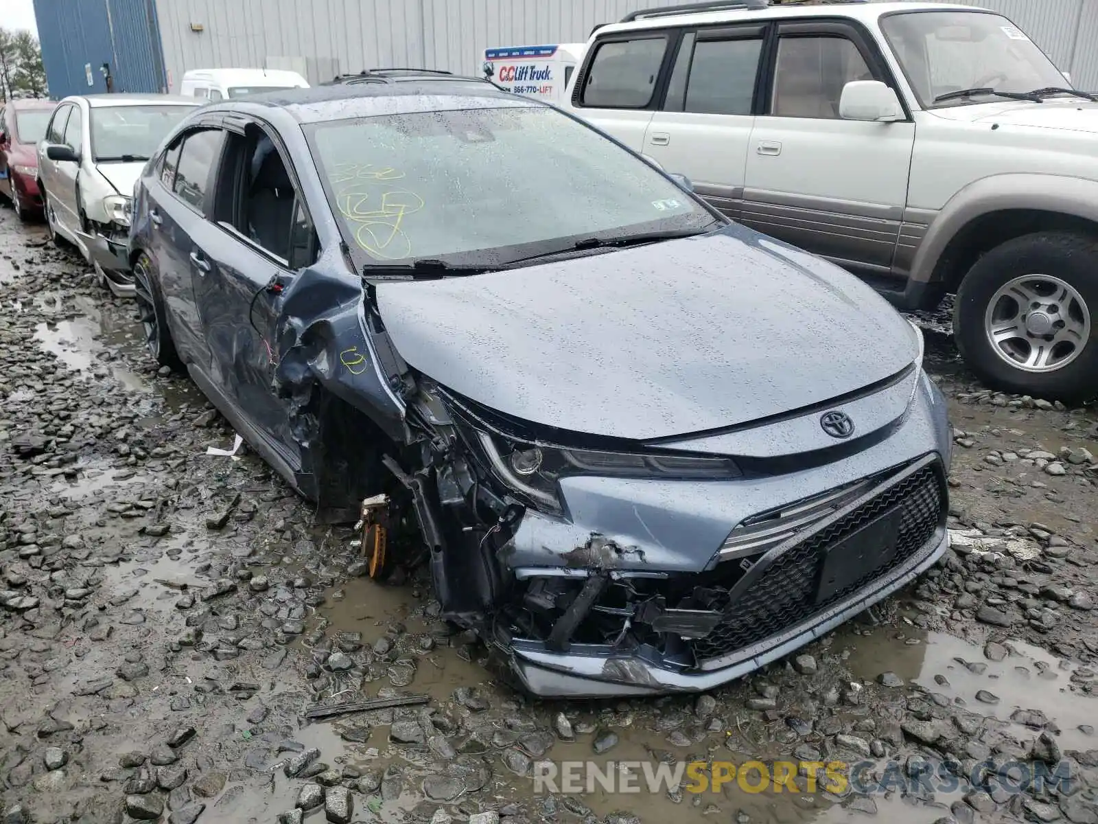 9 Photograph of a damaged car 5YFS4RCE0LP018727 TOYOTA COROLLA 2020