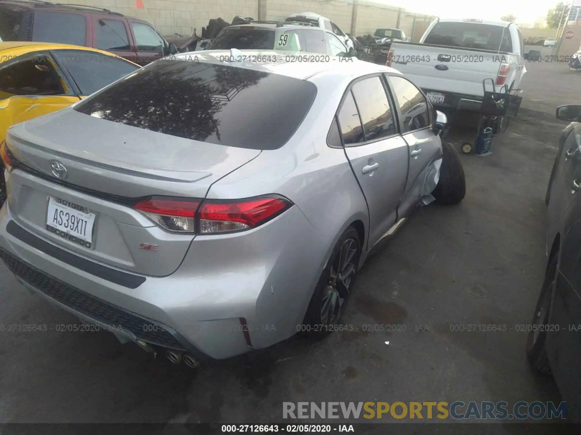 4 Photograph of a damaged car 5YFS4RCE0LP026178 TOYOTA COROLLA 2020