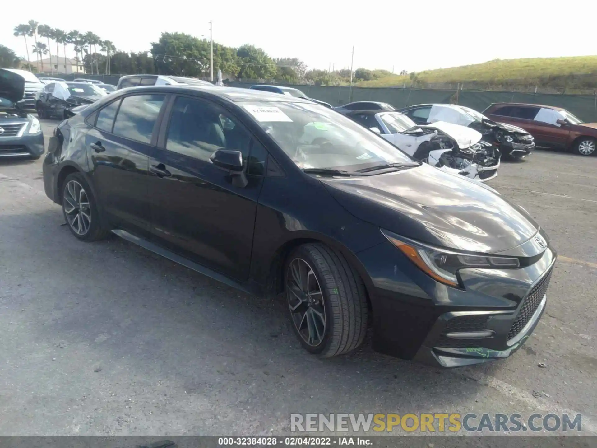 1 Photograph of a damaged car 5YFS4RCE0LP027489 TOYOTA COROLLA 2020