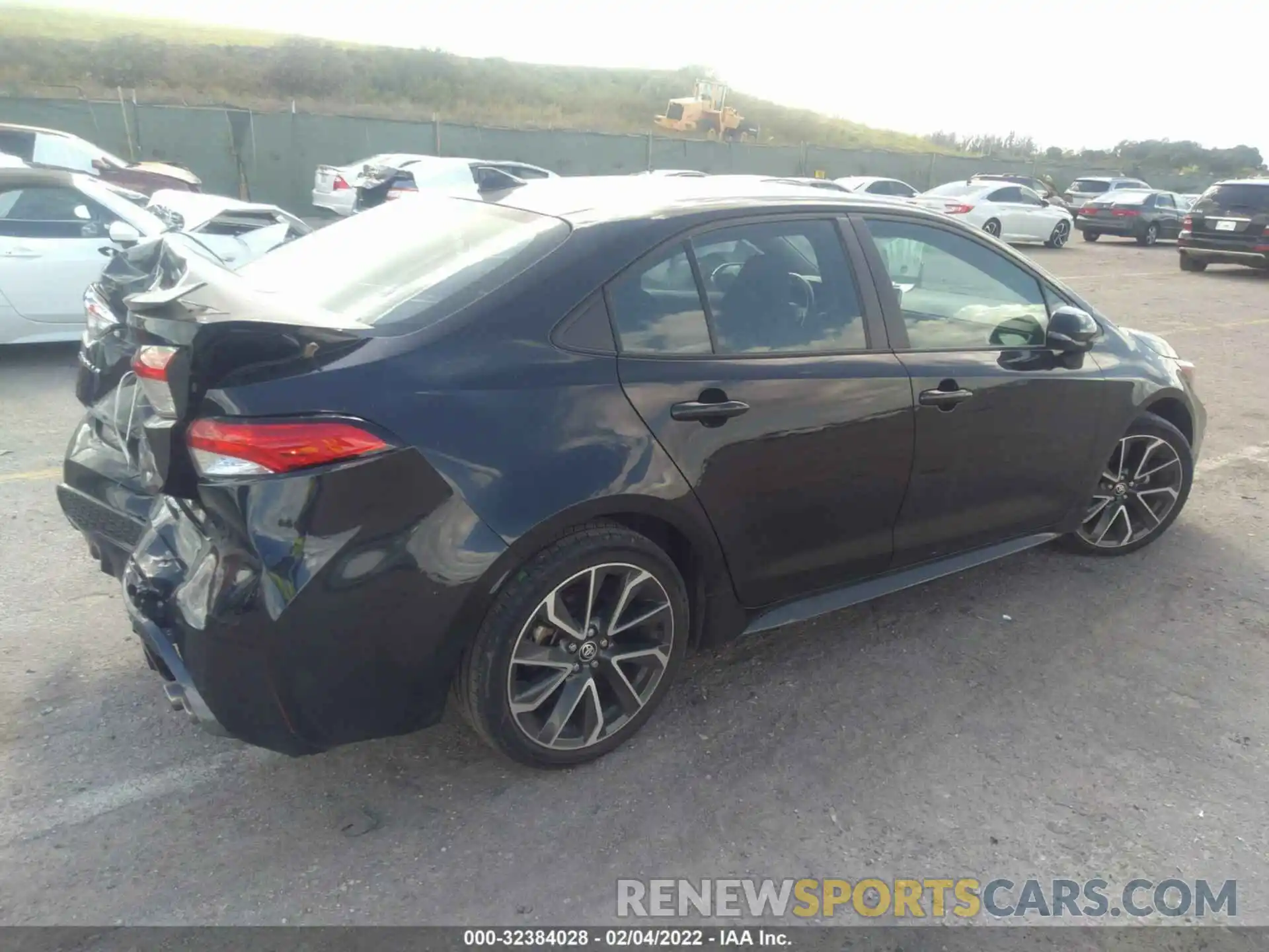 4 Photograph of a damaged car 5YFS4RCE0LP027489 TOYOTA COROLLA 2020