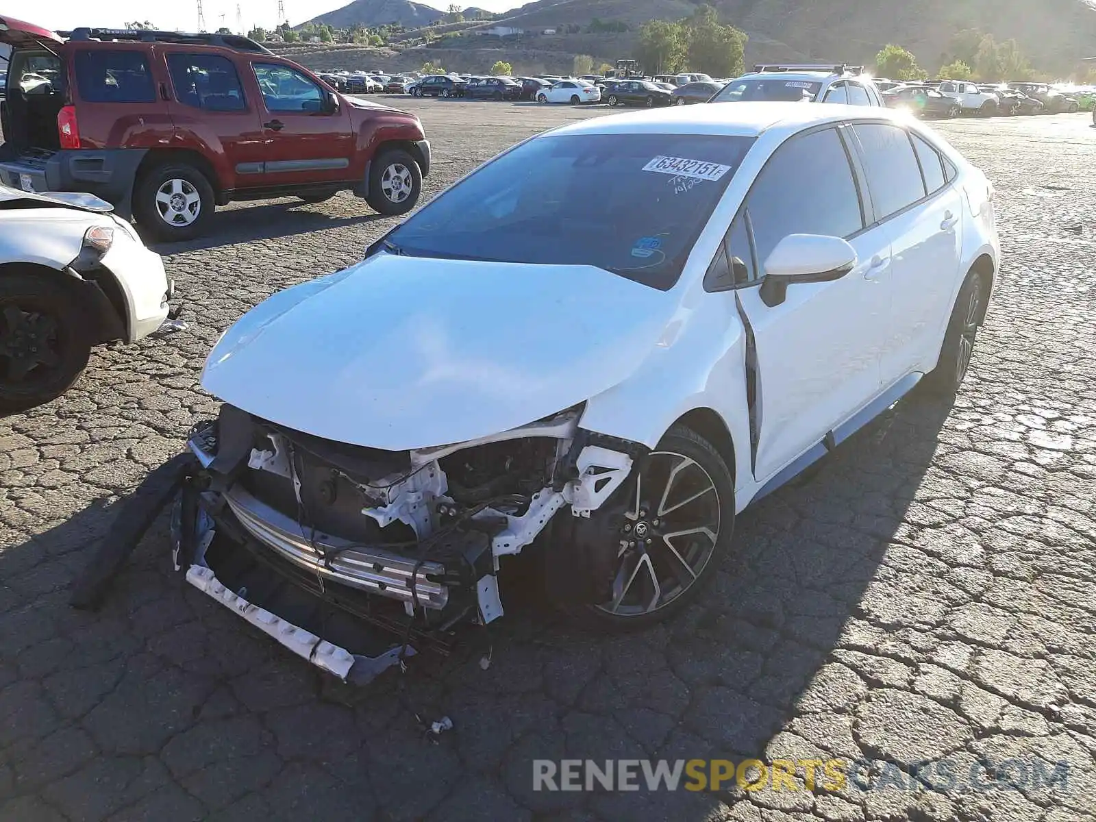 2 Photograph of a damaged car 5YFS4RCE0LP029548 TOYOTA COROLLA 2020