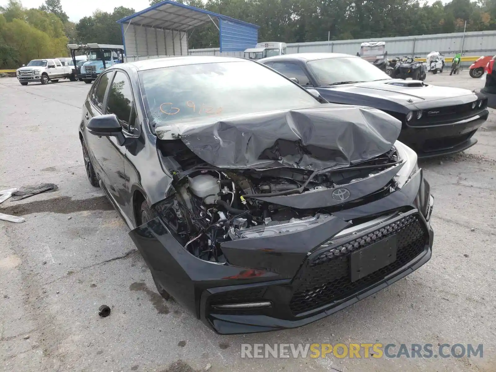 1 Photograph of a damaged car 5YFS4RCE0LP030148 TOYOTA COROLLA 2020