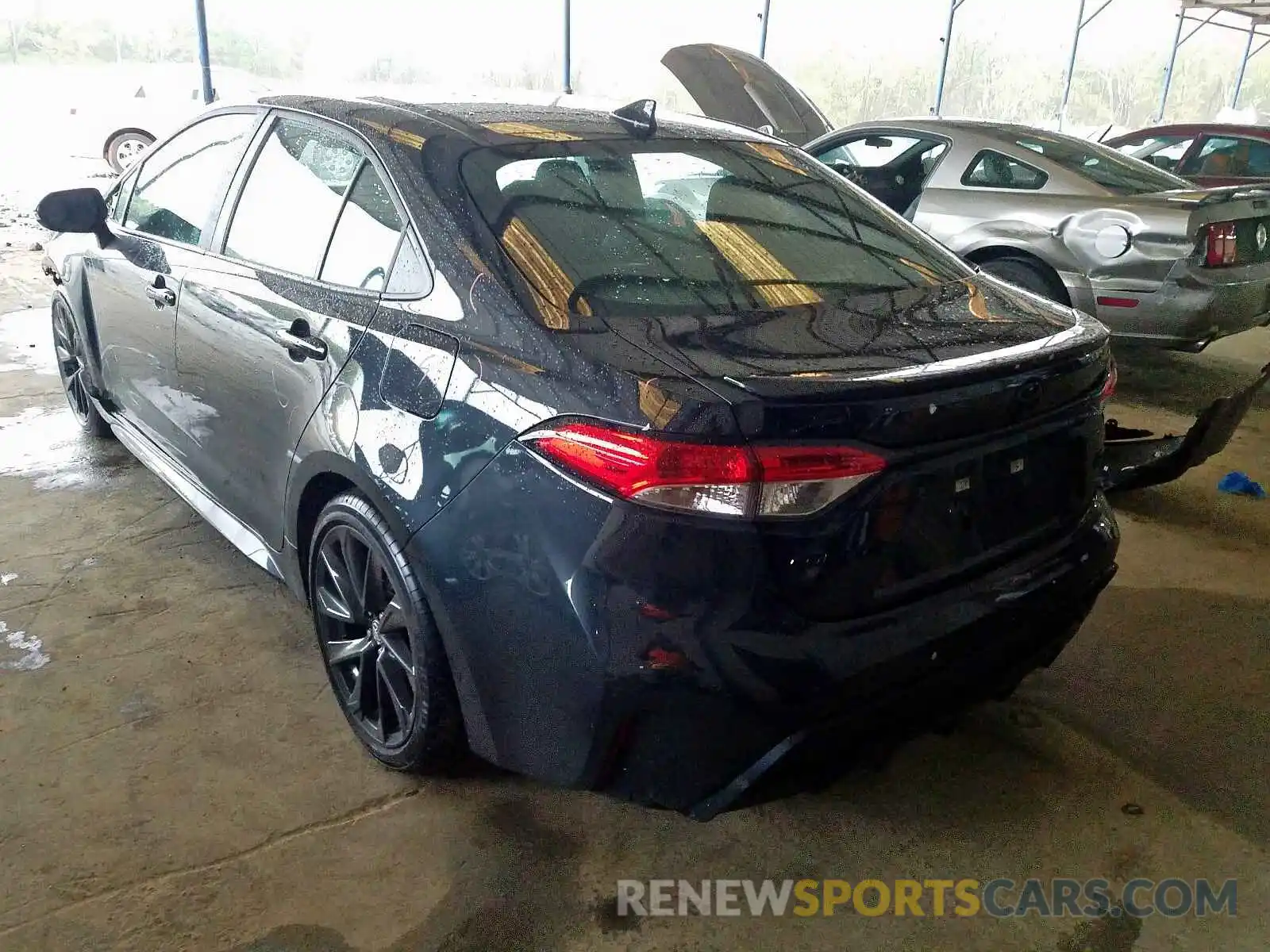 3 Photograph of a damaged car 5YFS4RCE0LP030926 TOYOTA COROLLA 2020