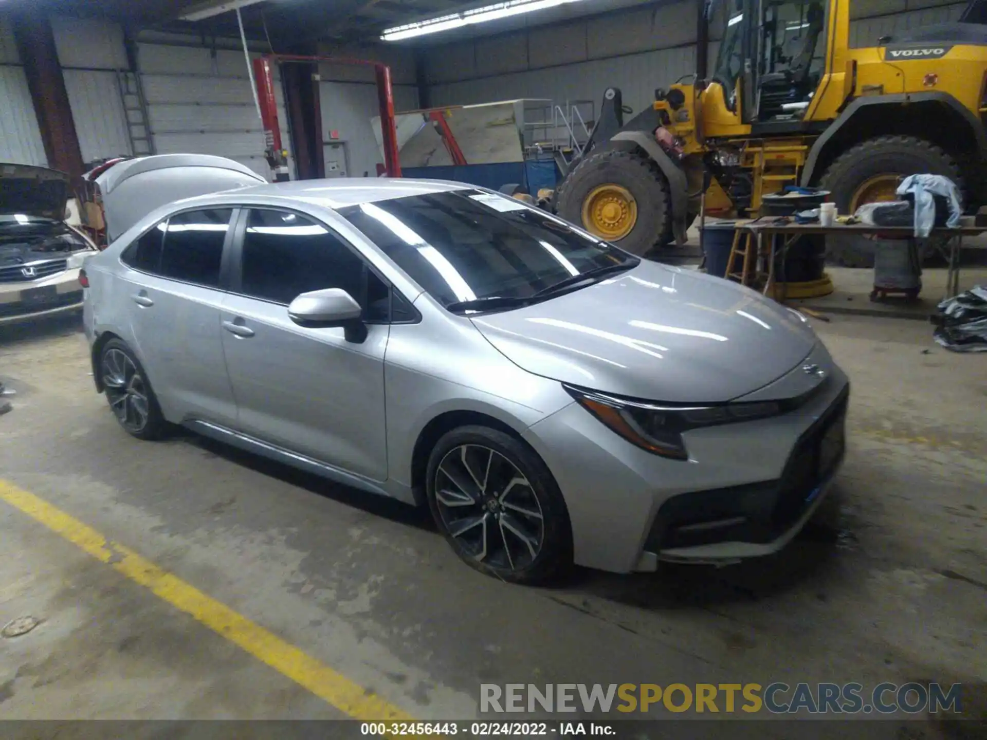 1 Photograph of a damaged car 5YFS4RCE0LP032272 TOYOTA COROLLA 2020