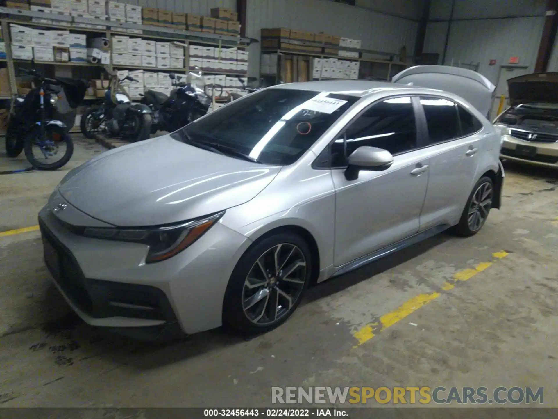 2 Photograph of a damaged car 5YFS4RCE0LP032272 TOYOTA COROLLA 2020