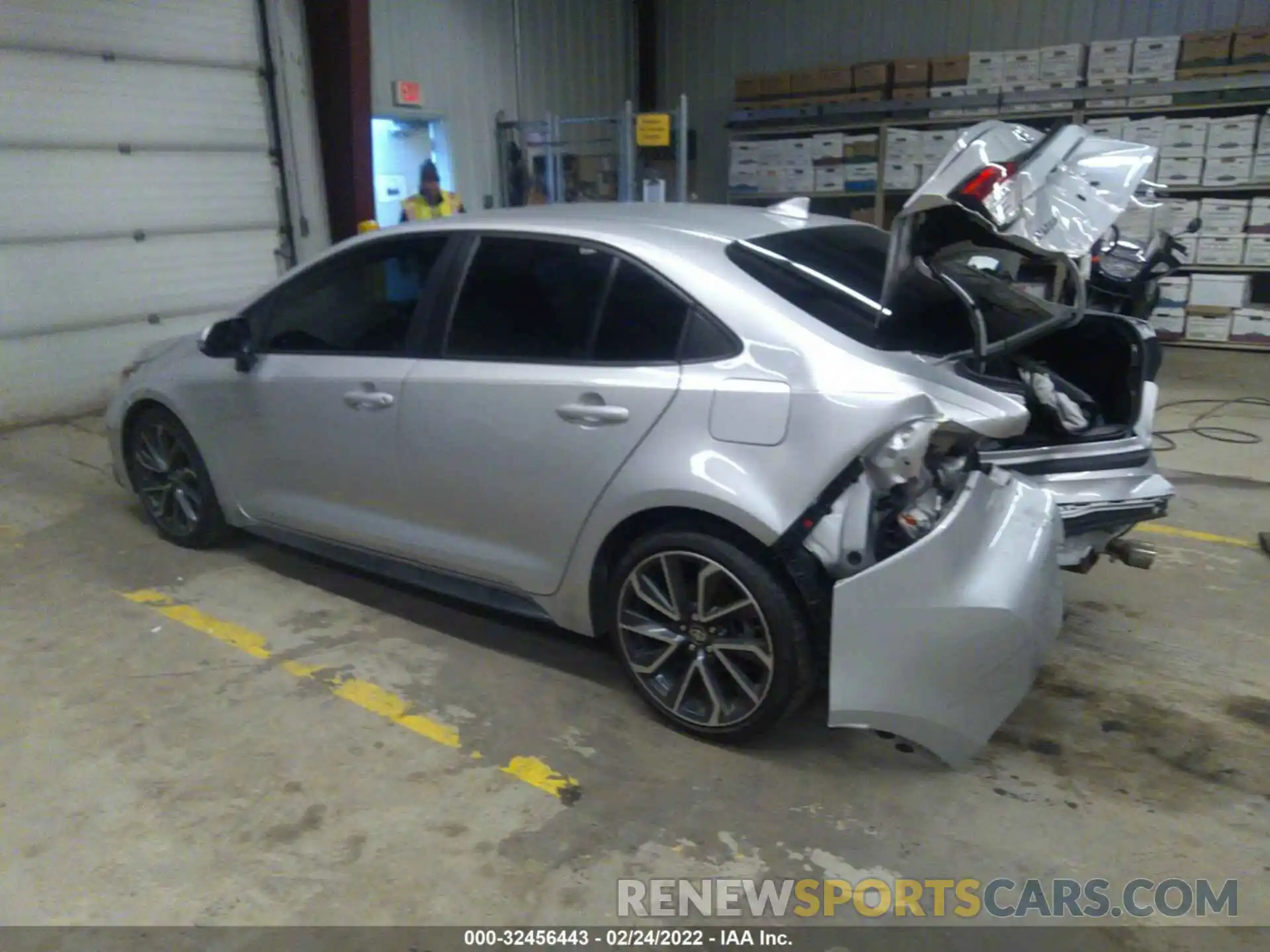 3 Photograph of a damaged car 5YFS4RCE0LP032272 TOYOTA COROLLA 2020