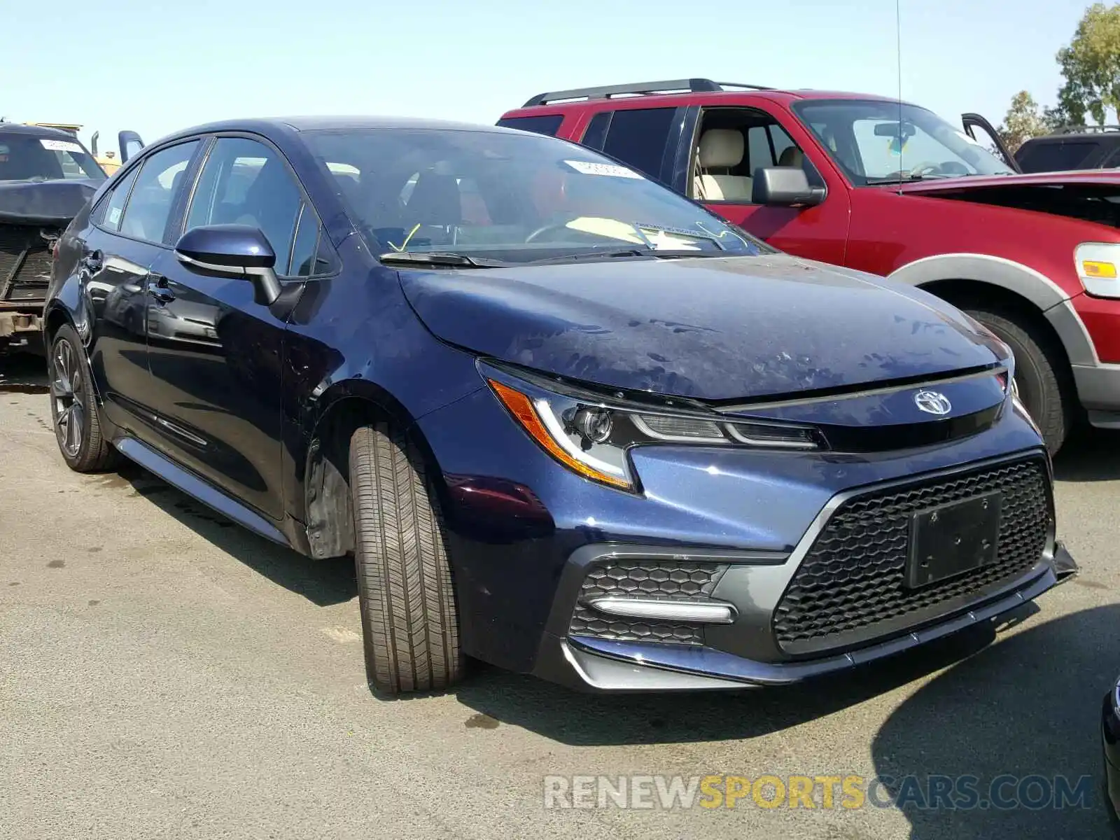 1 Photograph of a damaged car 5YFS4RCE0LP033468 TOYOTA COROLLA 2020