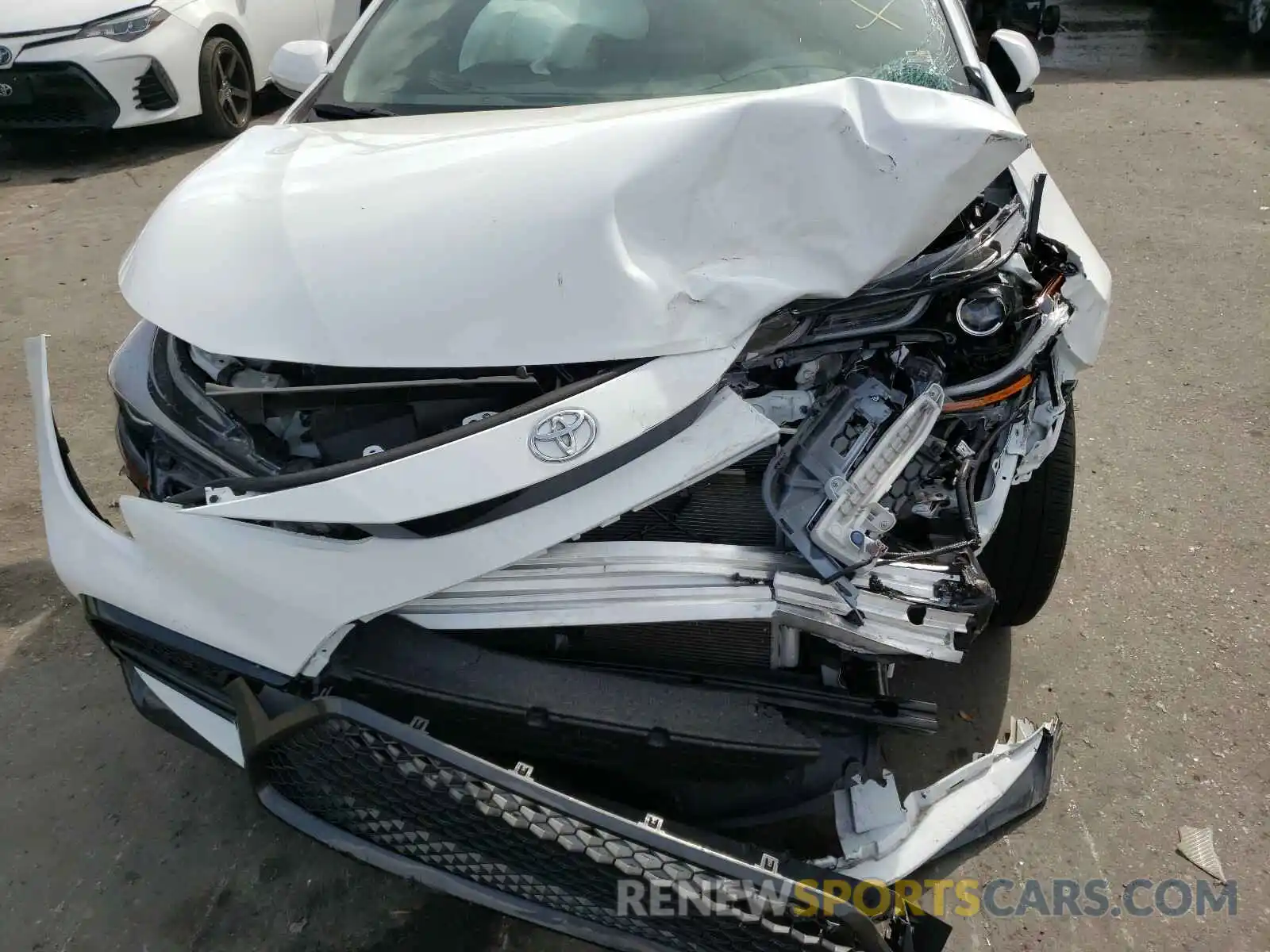 7 Photograph of a damaged car 5YFS4RCE0LP037388 TOYOTA COROLLA 2020