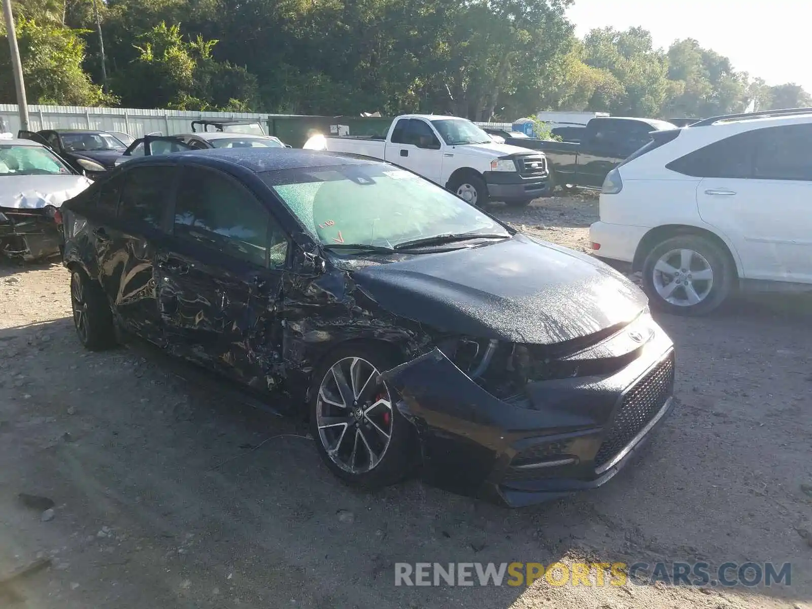 1 Photograph of a damaged car 5YFS4RCE0LP038900 TOYOTA COROLLA 2020