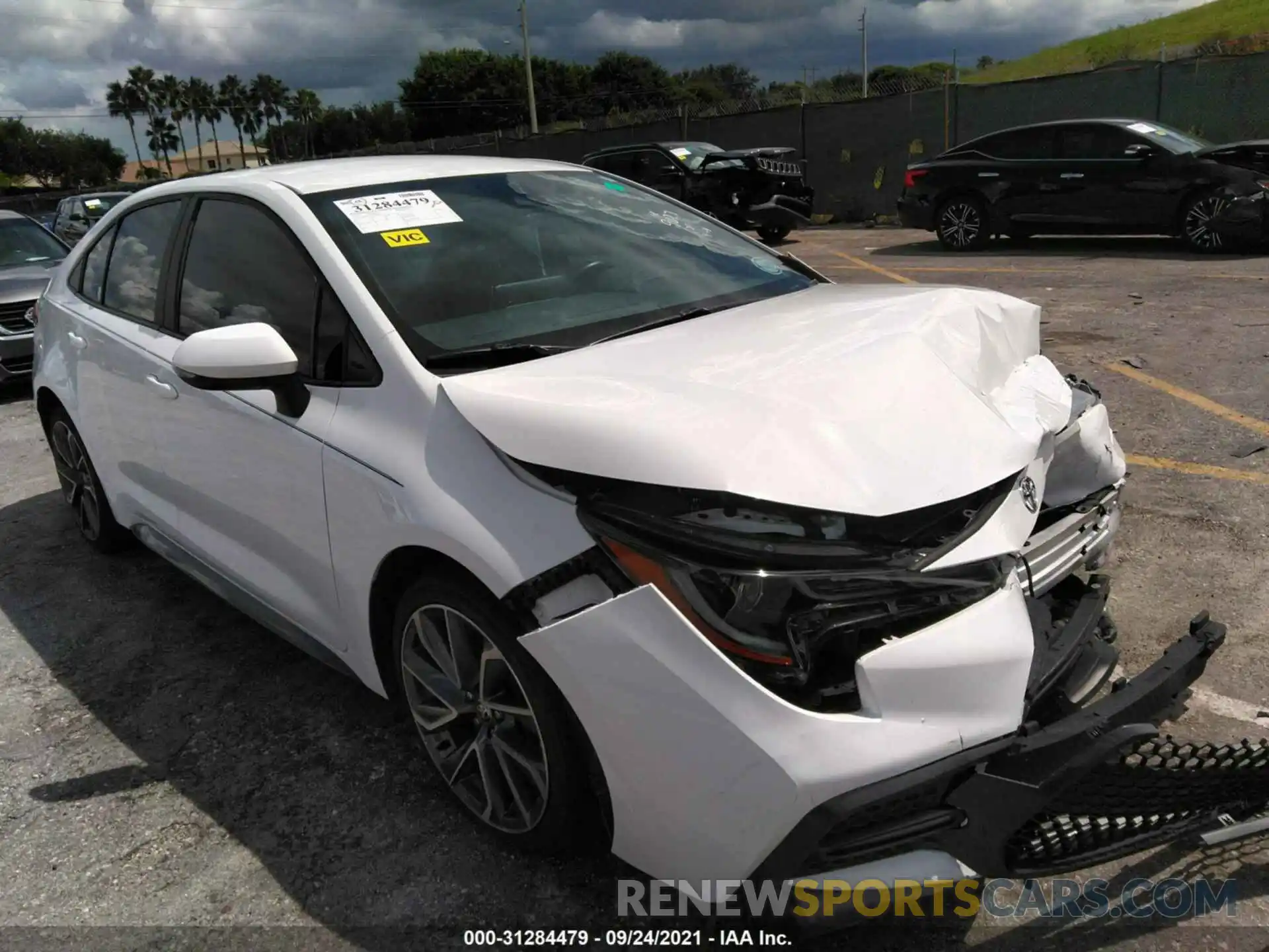 1 Photograph of a damaged car 5YFS4RCE0LP039027 TOYOTA COROLLA 2020