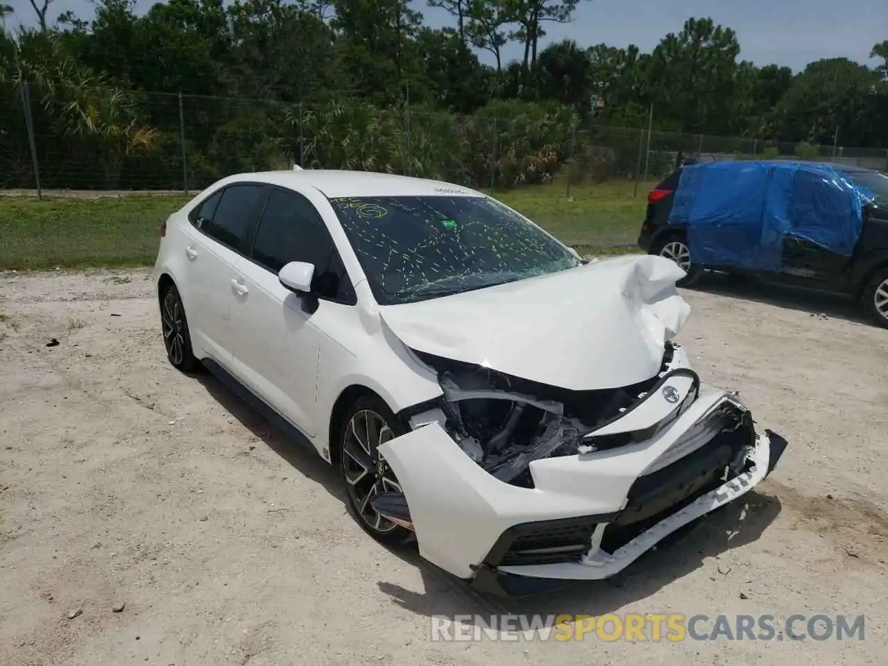 1 Photograph of a damaged car 5YFS4RCE0LP039447 TOYOTA COROLLA 2020