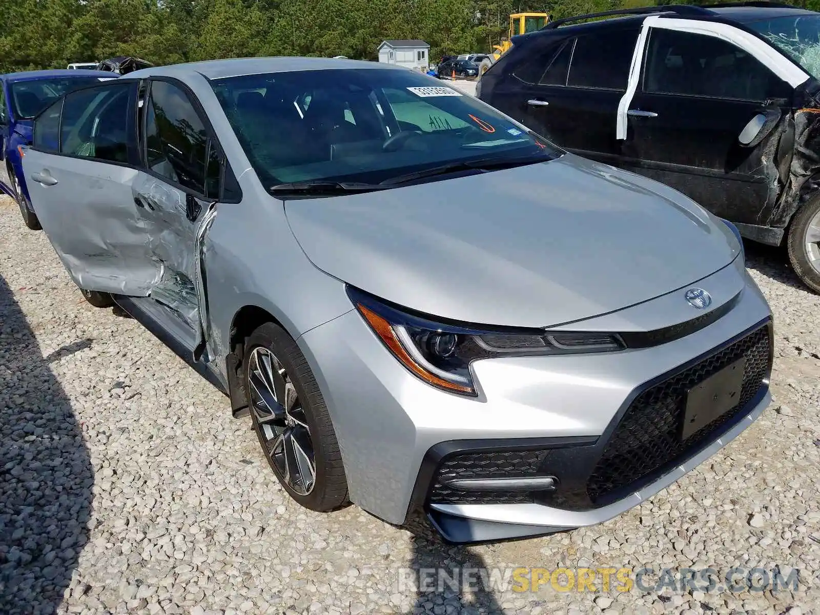 1 Photograph of a damaged car 5YFS4RCE0LP040629 TOYOTA COROLLA 2020