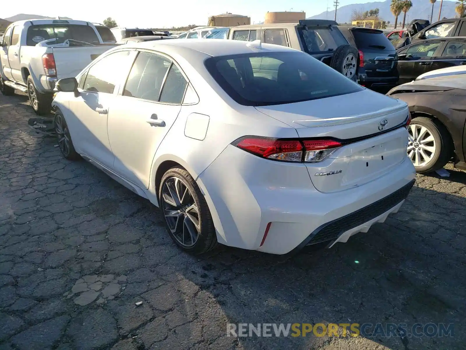 3 Photograph of a damaged car 5YFS4RCE0LP041795 TOYOTA COROLLA 2020