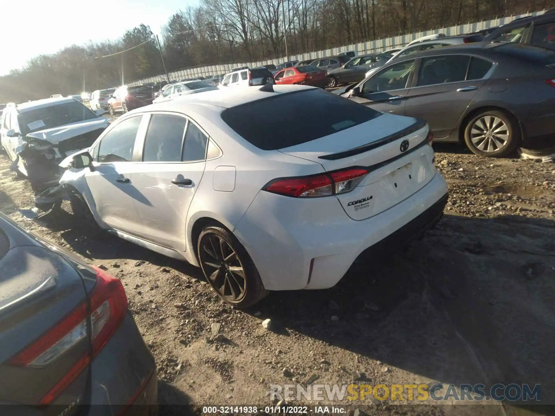 3 Photograph of a damaged car 5YFS4RCE0LP042056 TOYOTA COROLLA 2020