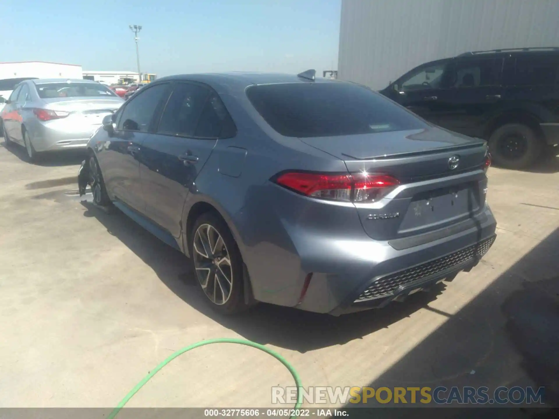 3 Photograph of a damaged car 5YFS4RCE0LP043501 TOYOTA COROLLA 2020