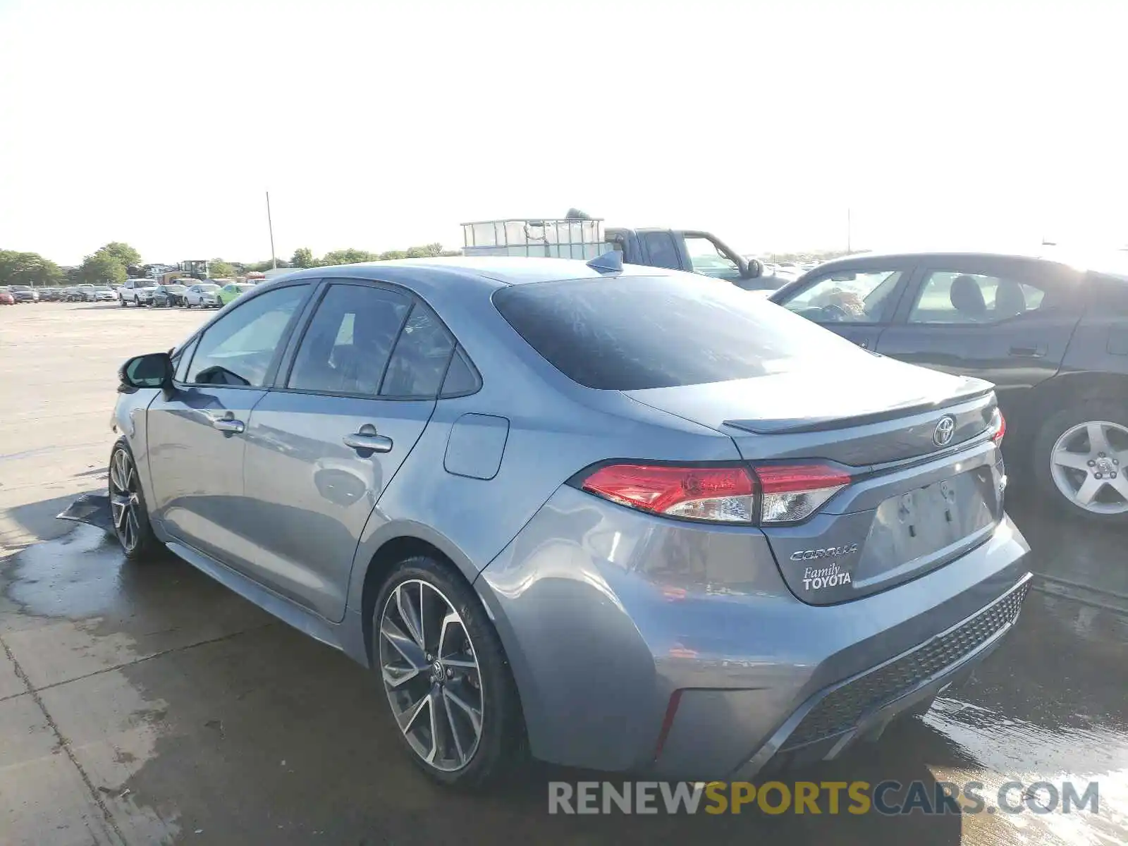 3 Photograph of a damaged car 5YFS4RCE0LP044308 TOYOTA COROLLA 2020