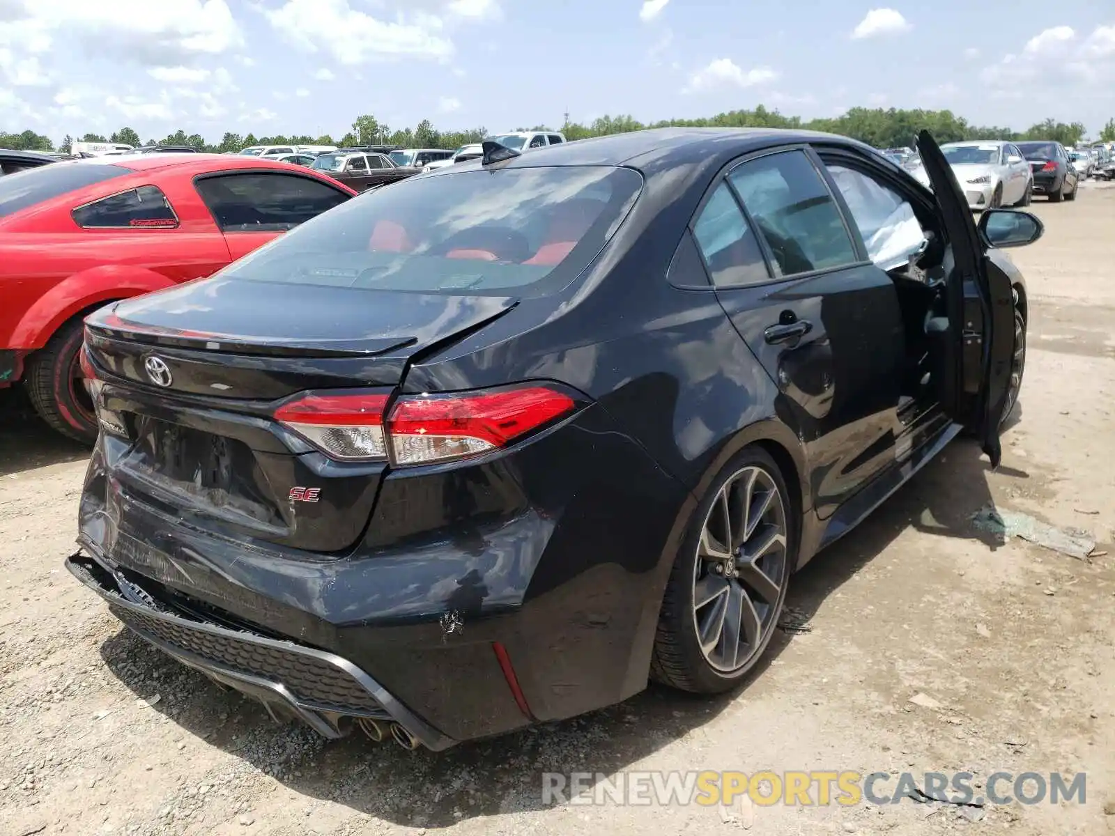 4 Photograph of a damaged car 5YFS4RCE0LP044535 TOYOTA COROLLA 2020