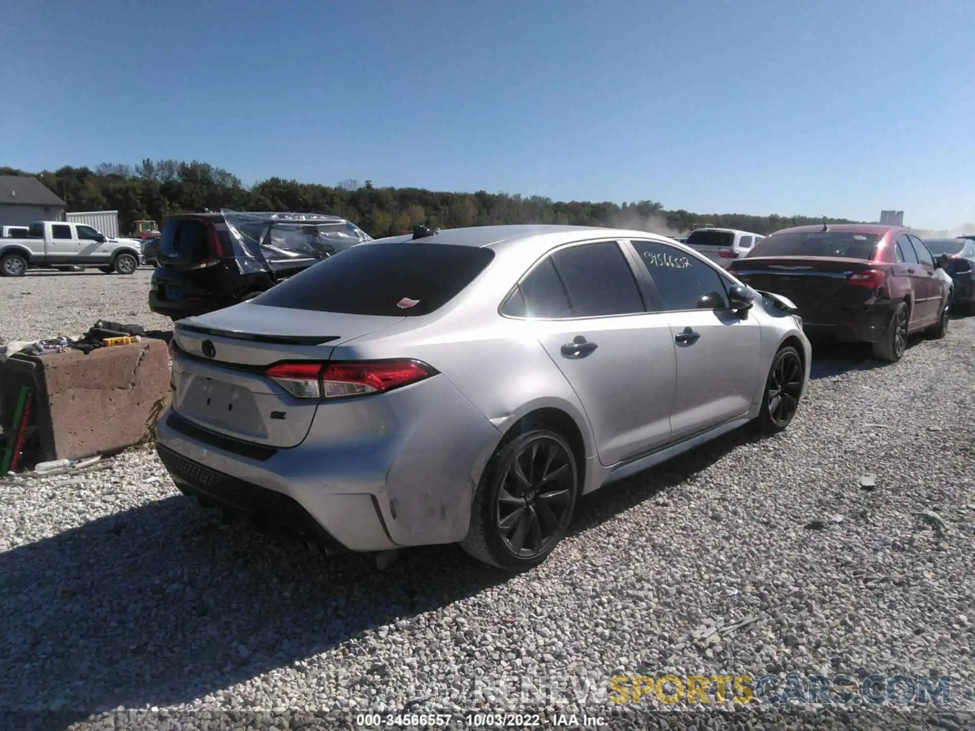 4 Photograph of a damaged car 5YFS4RCE0LP050691 TOYOTA COROLLA 2020