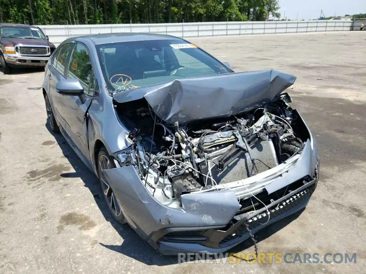 1 Photograph of a damaged car 5YFS4RCE0LP051176 TOYOTA COROLLA 2020