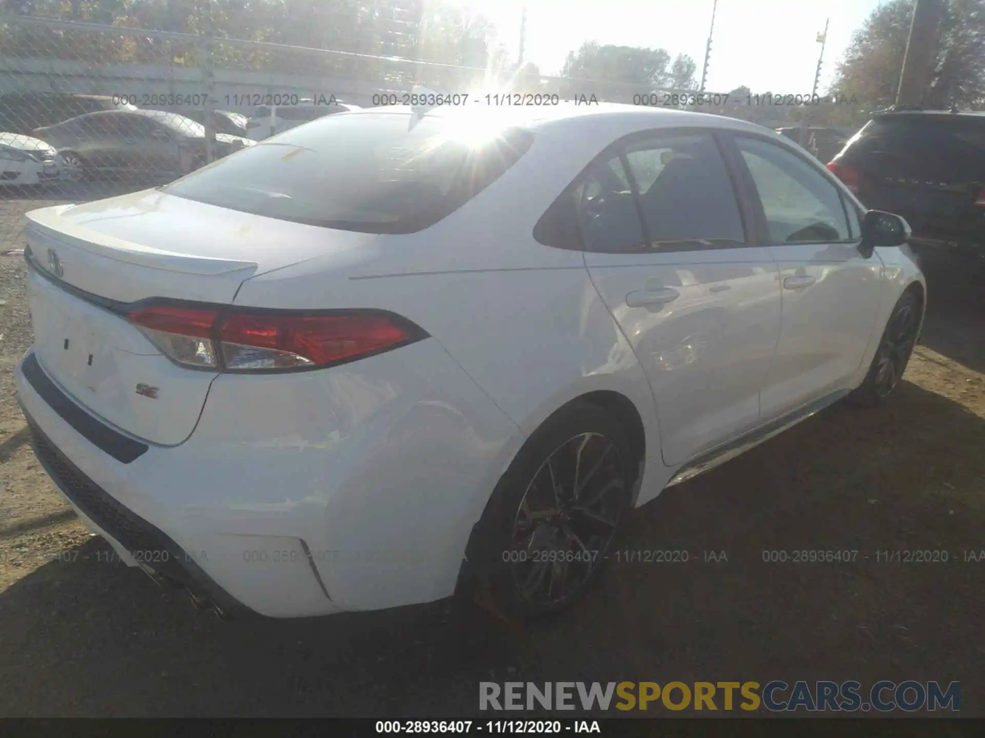 4 Photograph of a damaged car 5YFS4RCE0LP051534 TOYOTA COROLLA 2020