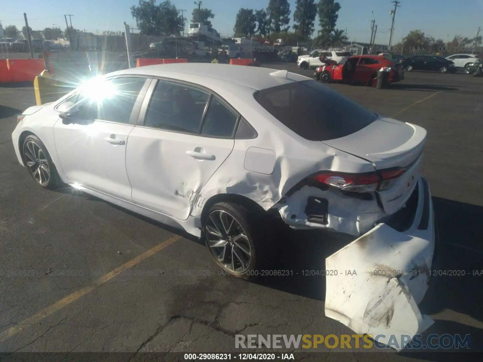 3 Photograph of a damaged car 5YFS4RCE0LP051839 TOYOTA COROLLA 2020